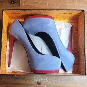 American Express Blue suede Pour La Victoire platforms display picture 1